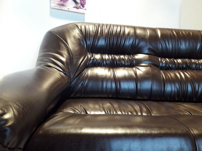 Диван кожаный коричневый, прямой 2-х местный, для дома, офиса, гостиной, кабинета Карелия